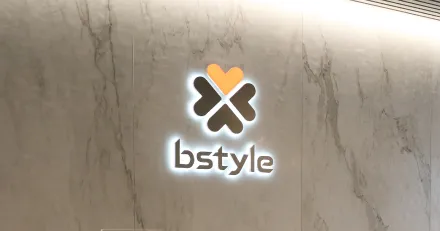株式会社ビースタイルのロゴサイン